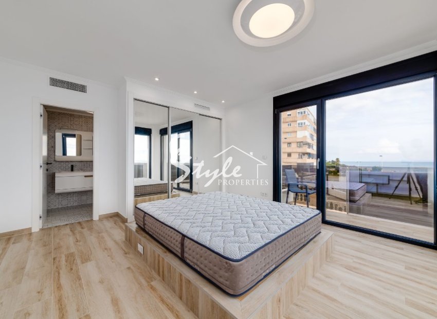 Villa on the first line of the sea in La Mata (Torrevieja) Spain. ID1826