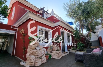 Villa - Resale - Orihuela-Costa - Villamartin