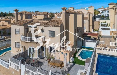 Villa - Resale - Orihuela-Costa - Villamartin