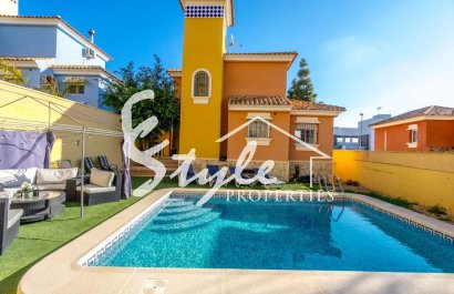 Villa - Resale - Villamartin - Villamartin