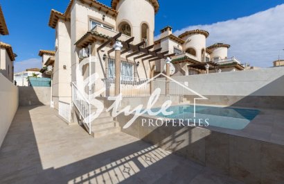 Villa - Resale - Villamartín - Villamartin