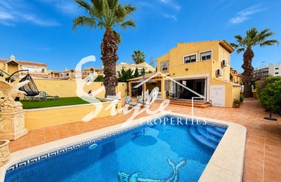 Villa - Resale - Villamartín - Villamartin