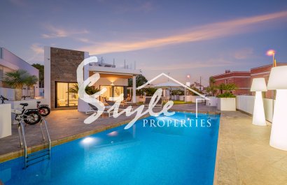 Villa - Reventa - Orihuela Costa  - Villamartin