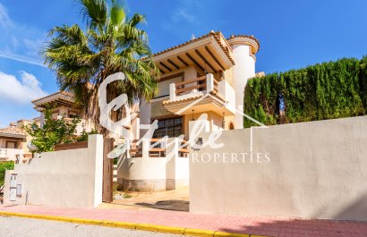 Villa - Reventa - Villamartin, Orihuela Costa - Villamartin