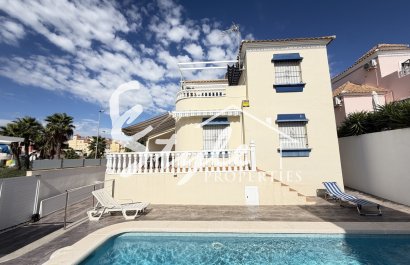 Villa - Reventa - Villamartín - Villamartin