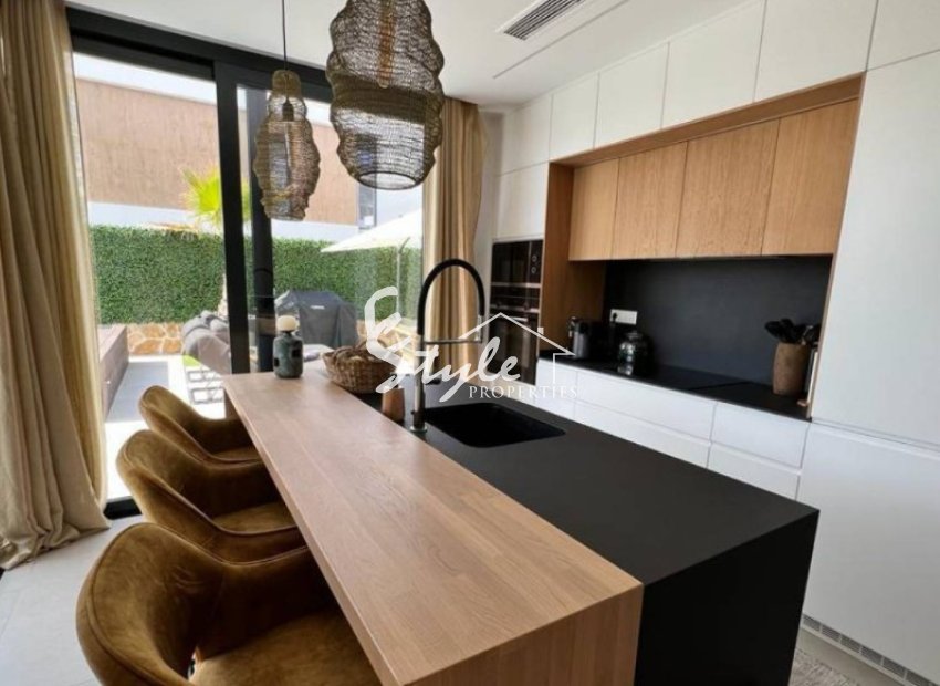 Вилла в Финестрате, Коста Бланка, Испания. ID:1809