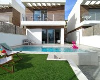 Villas de nueva construcción con piscina privada en venta en Villamartín, Costa Blanca, España