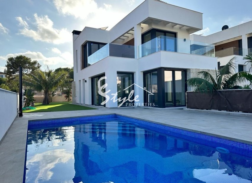 Villas de nueva construcción en Finestrat, Costa Blanca, España. ON1656