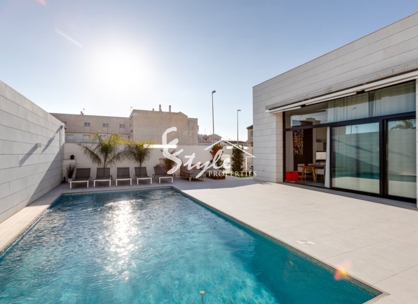 Villas de nueva construcción en Pilar de la Horadada, Costa Blanca.España.ON1825