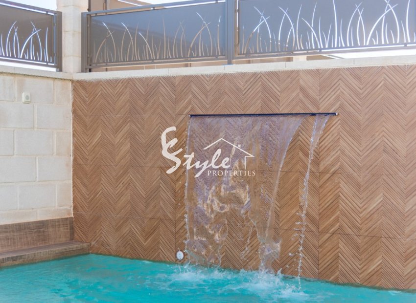 Villas nuevas en venta cerca de Los Montesinos en Costa Blanca, España. ON1444