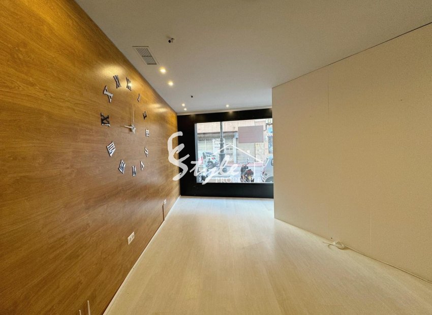 Вторичное жилье - Commercial premises / Commercial unit / Retail space - Гуардамар дель Сегура - Guardamar del Seguras*