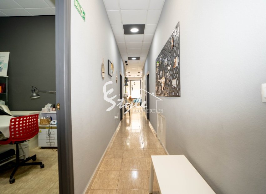 Вторичное жилье - Commercial - Torrevieja - Торревьеха