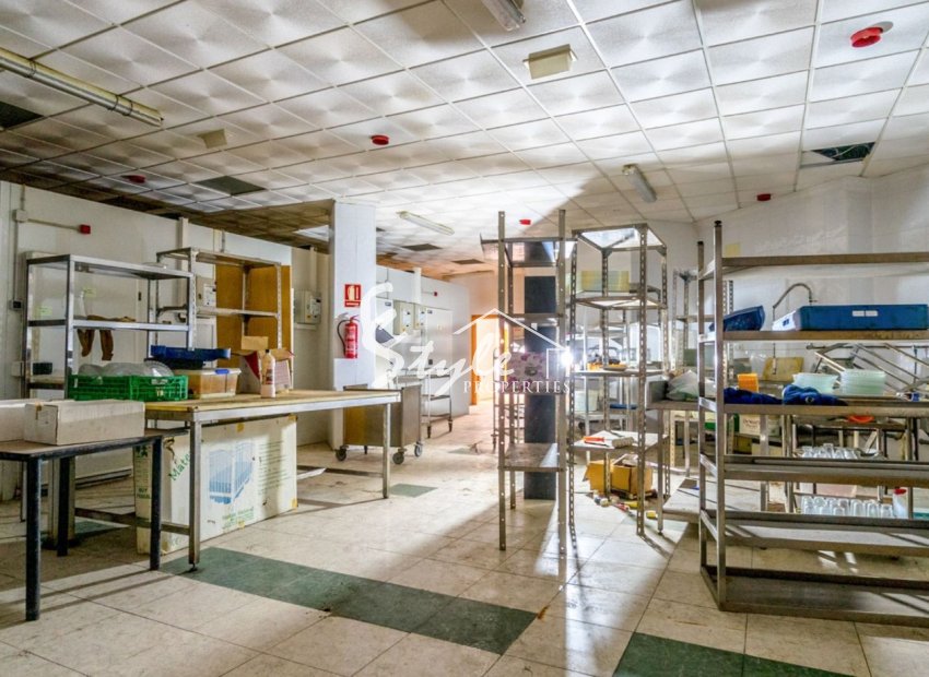 Вторичное жилье - Commercial - Torrevieja - Торревьеха