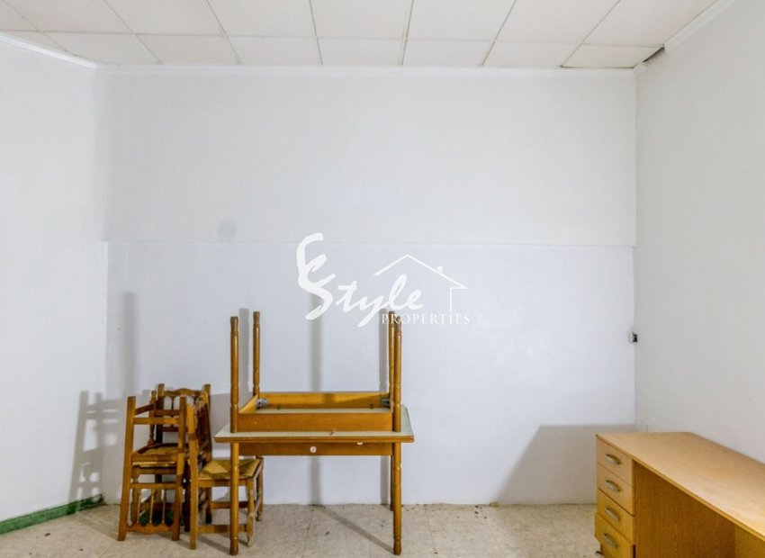 Вторичное жилье - Commercial - Torrevieja - Торревьеха