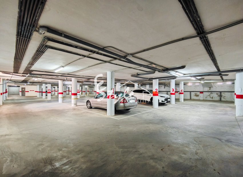 Вторичное жилье - Parking - Torrevieja - Торревьеха