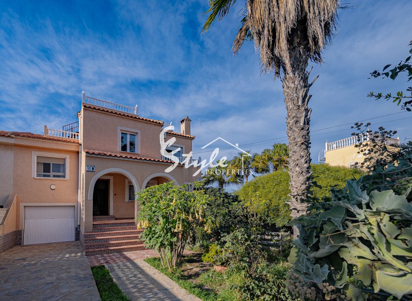 Вторичное жилье - Semi-Detached Villa - Torrevieja - El Chaparral