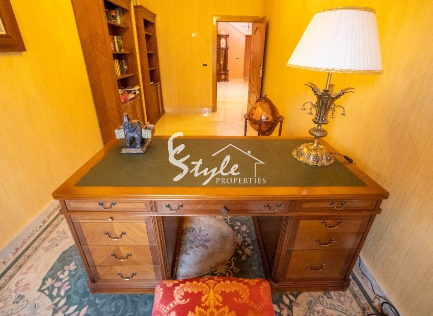 Вторичное жилье - Вилла - Кампоамор