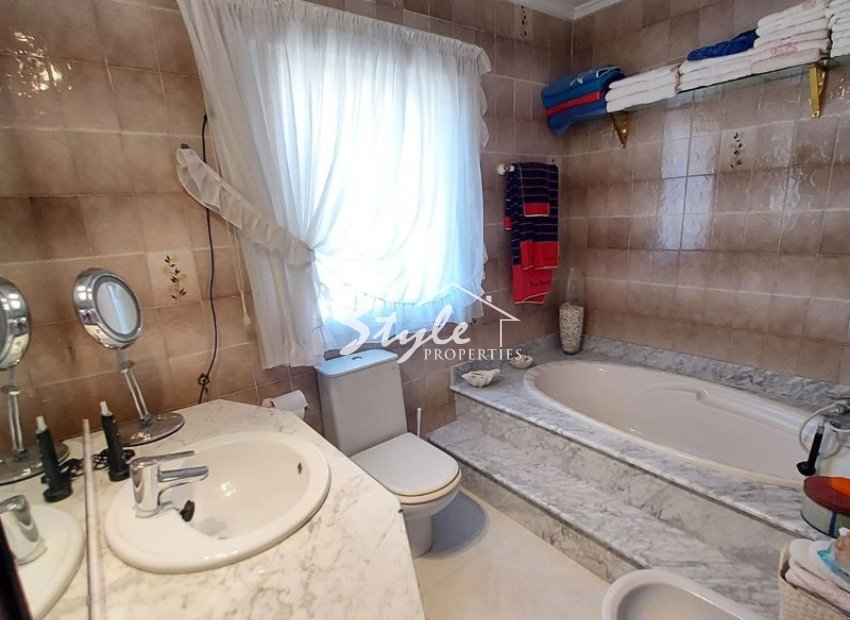 Вторичное жилье - Вилла - Кампоамор