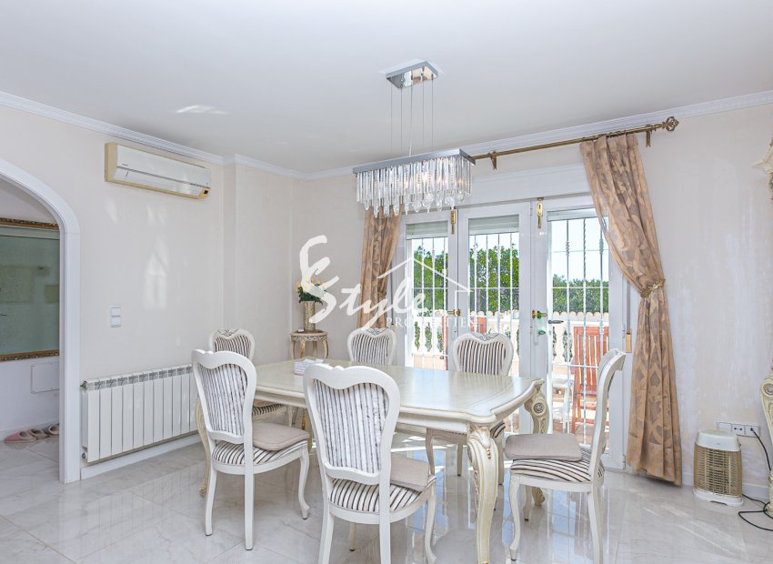 Вторичное жилье - Вилла - Кампоамор