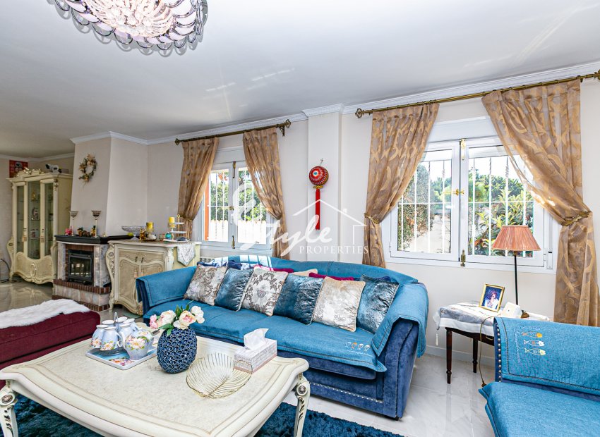 Вторичное жилье - Вилла - Кампоамор