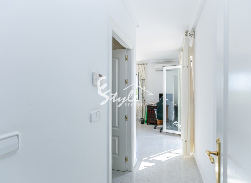 Вторичное жилье - Вилла - Кампоамор