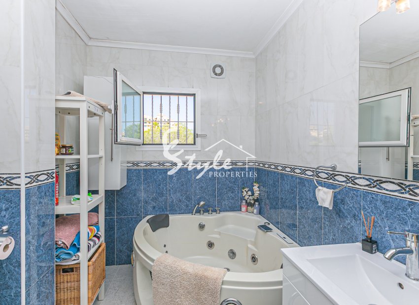 Вторичное жилье - Вилла - Кампоамор