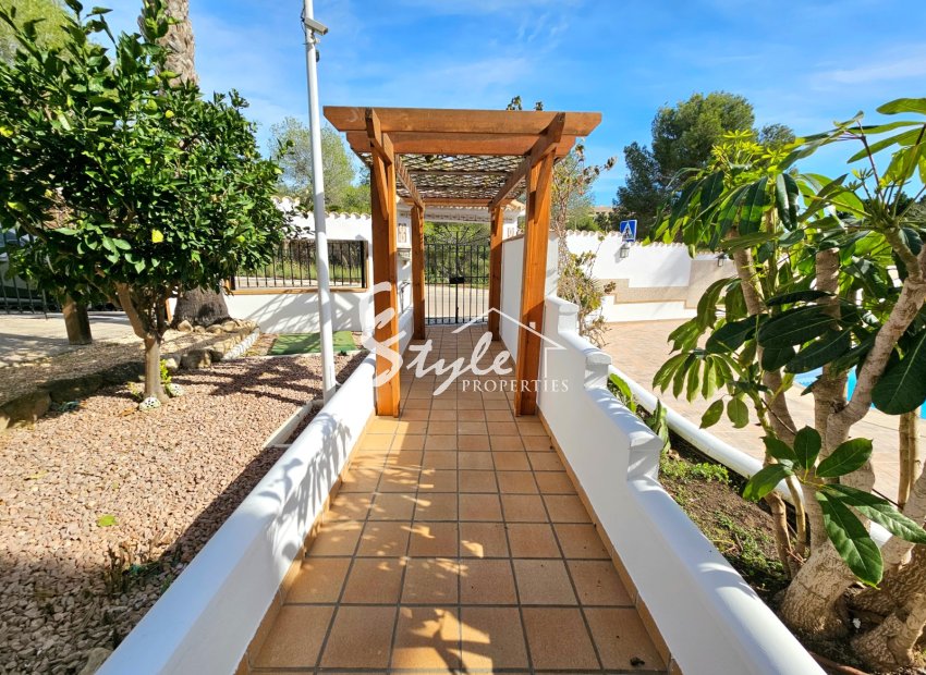 Вторичное жилье - Вилла - Кампоамор