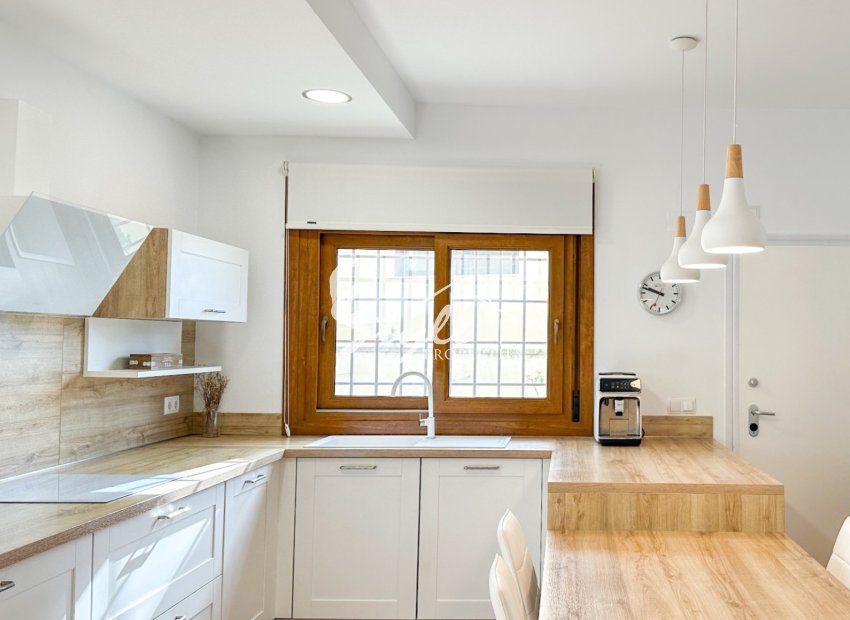 Вторичное жилье - Вилла - Кампоамор