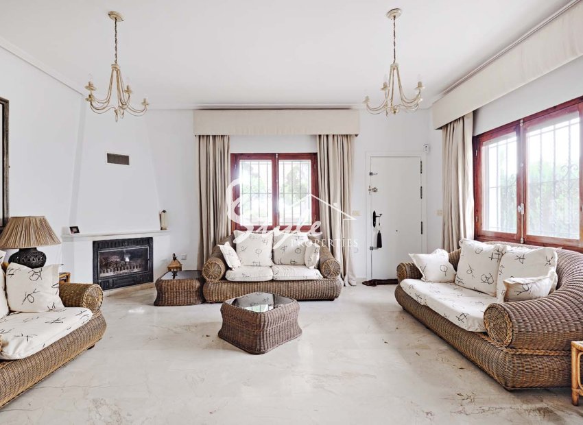 Вторичное жилье - Вилла - Пинар де Камповерде - Pinar De Campoverde