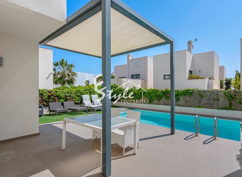 Вторичное жилье - Вилла - Сьюдад Кесада