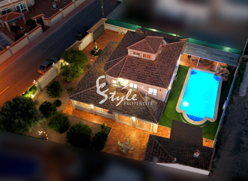 Вторичное жилье - Вилла - Torrevieja - El Chaparal