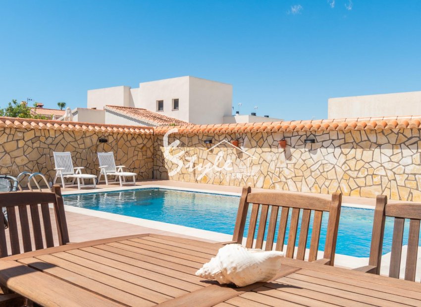 Вторичное жилье - Вилла - Torrevieja - Torreta florida