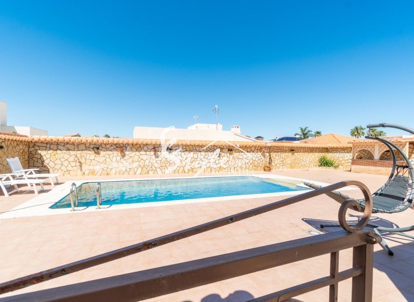 Вторичное жилье - Вилла - Torrevieja - Torreta florida