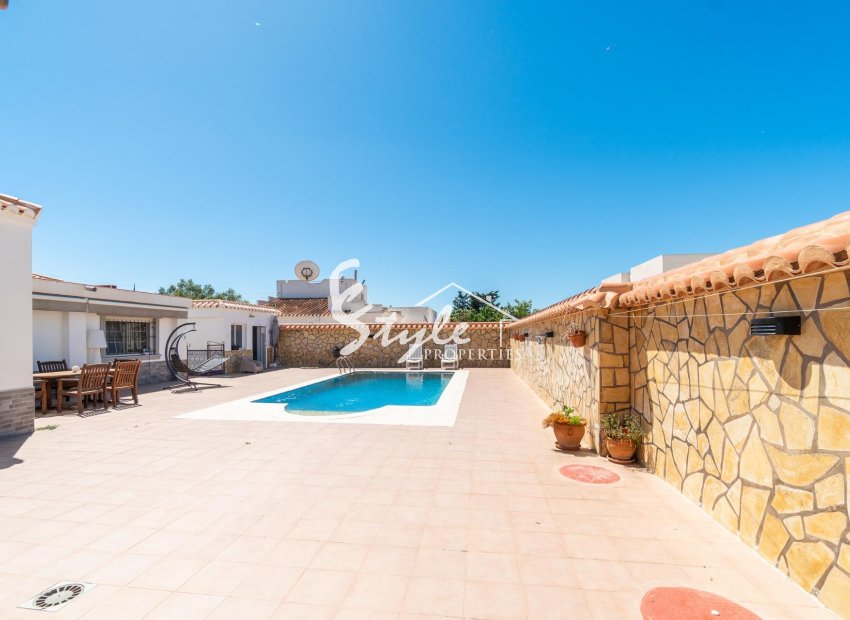 Вторичное жилье - Вилла - Torrevieja - Torreta florida