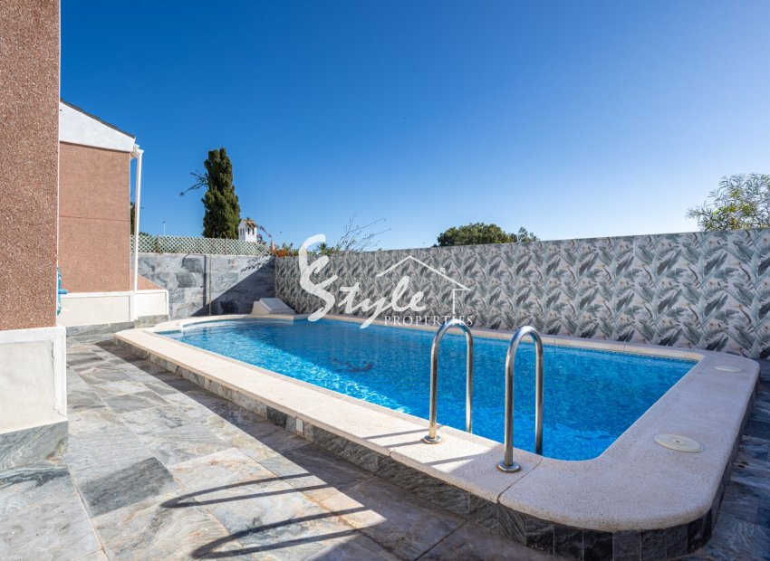 Вторичное жилье - Вилла - Torrevieja - Urbanización San Luis