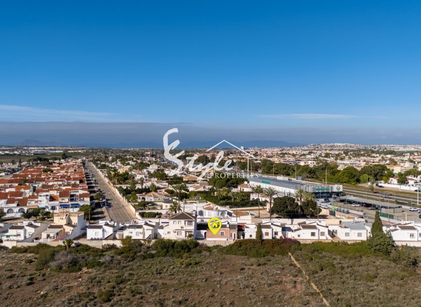 Вторичное жилье - Вилла - Torrevieja - Urbanización San Luis