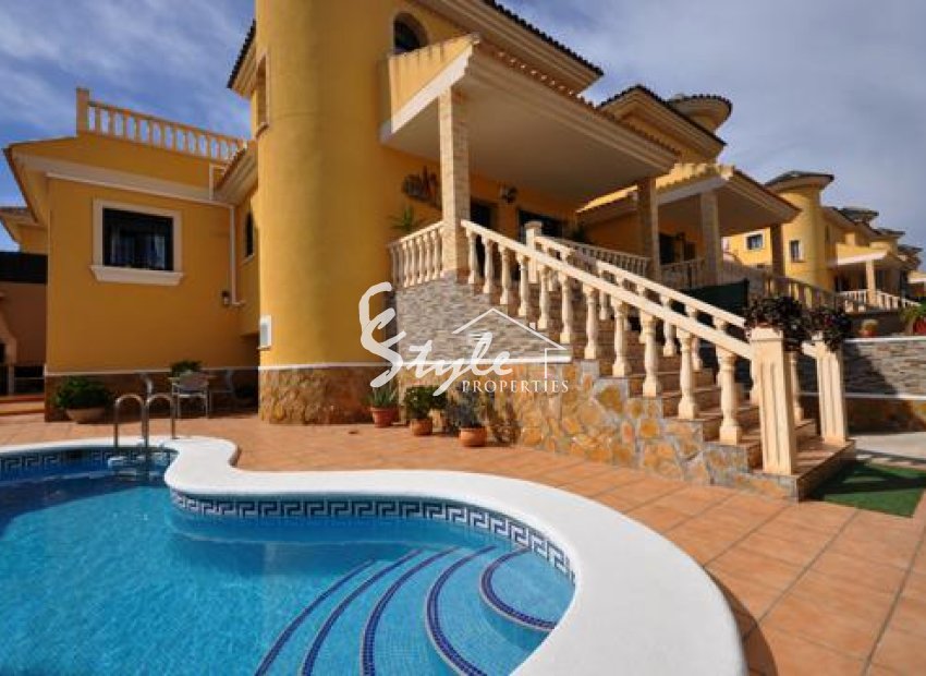 Вторичное жилье - Вилла - Villamartin, Orihuela Costa - Вилламартин