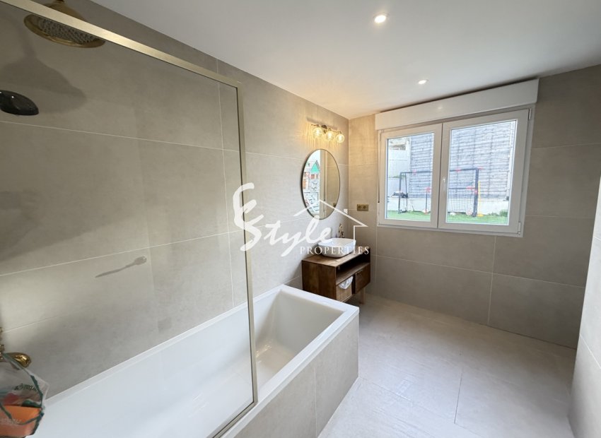 Вторичное жилье - Вилла - Villamartin, Orihuela Costa - Вилламартин