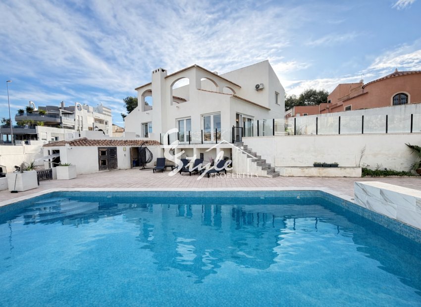 Вторичное жилье - Вилла - Villamartin, Orihuela Costa - Вилламартин