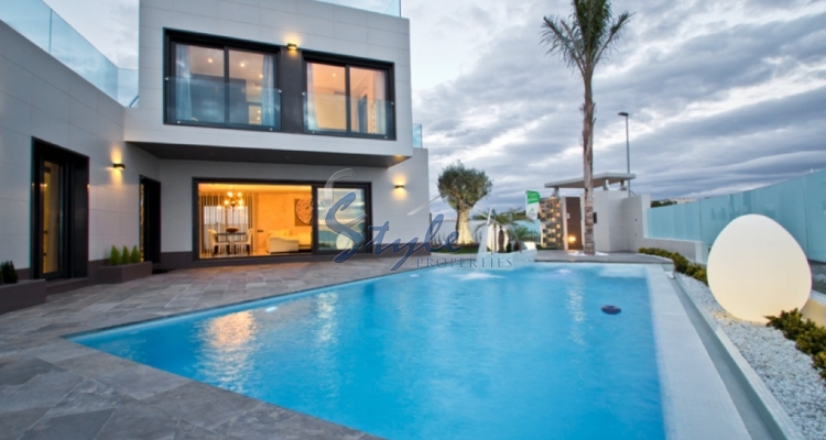 Comprar villa de obra nueva en Campoamor, Orihuela Costa, Costa Blanca