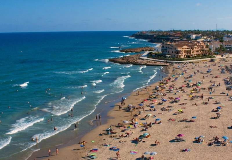 Подбираете недвижимость в Ла Зении? Без сомнений она будет вашей!