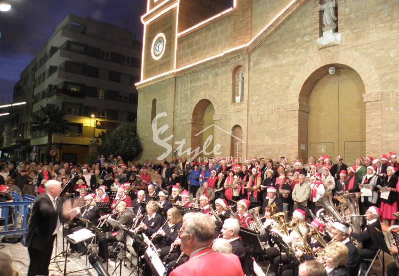 Рождественские гуляния в Торревьеха 