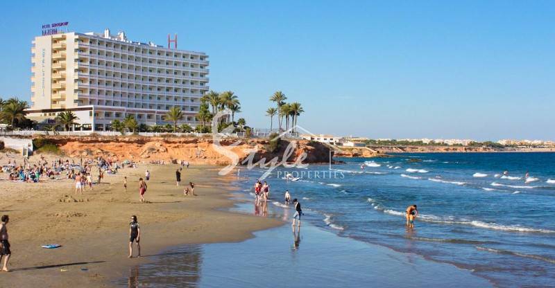 Взгляд на пляжи Ориуэла Коста