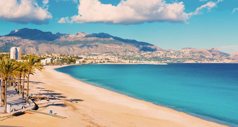 Costa Blanca, the ideal destination for the international community