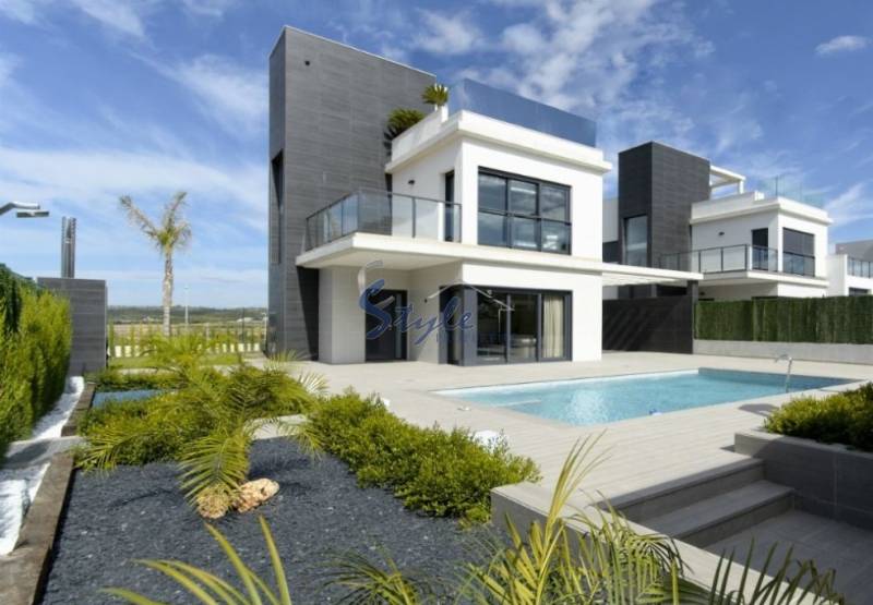 To which public do we direct the sale of  New Build Villas in Villamartín ?