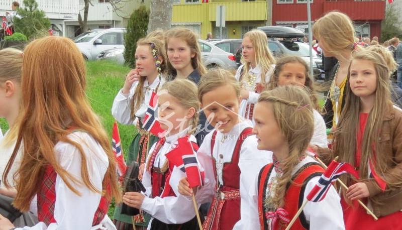 Норвежская община Торревьехи отмечает Национальный день