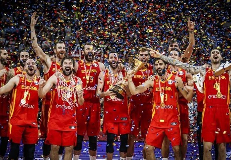 Сборная Испании во второй раз за свою историю завоевала титул чемпиона мира по баскетболу 