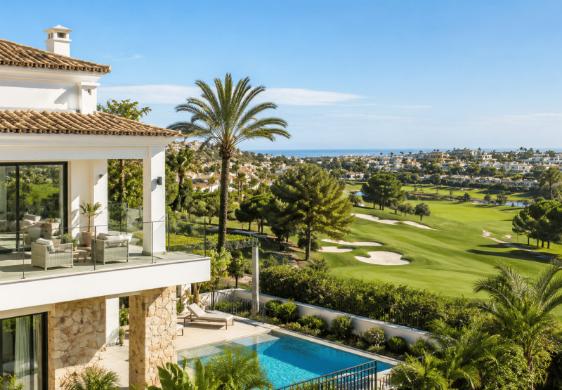 Villas en Venta Cerca de Campos de Golf en Villamartín: Mejores Opciones para Disfrutar la Jubilación en España