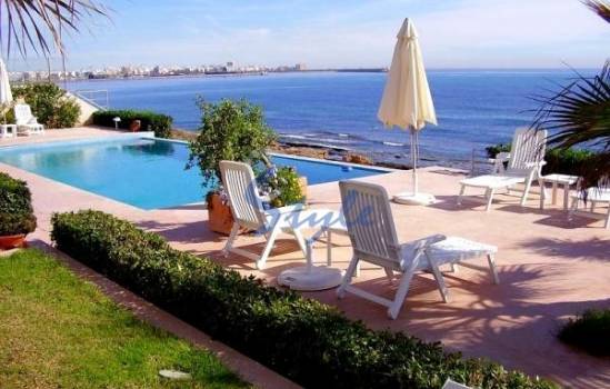 Foreign real estate investors lured by the Costa Blanca