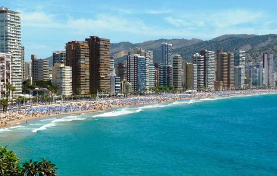 Record-breaking tourism figures for Costa Blanca in December